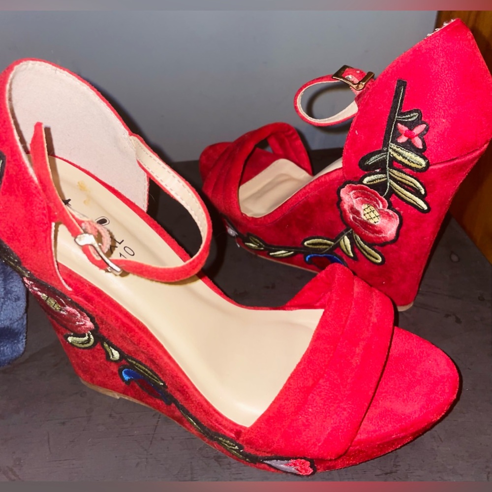 Women’s wedge high heels